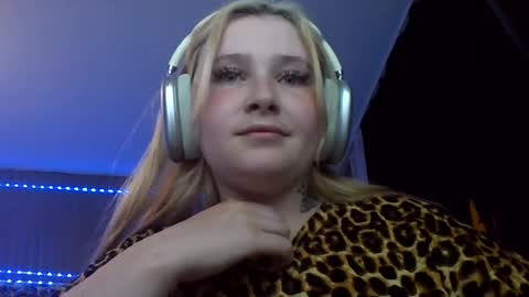 light_lunaa online show from July 16, 5:58 pm