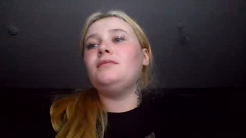 light_lunaa online show from August 1, 4:13 pm