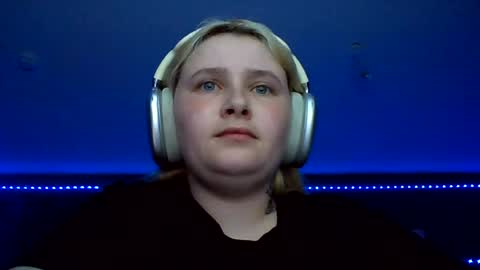light_lunaa online show from August 7, 5:13 pm