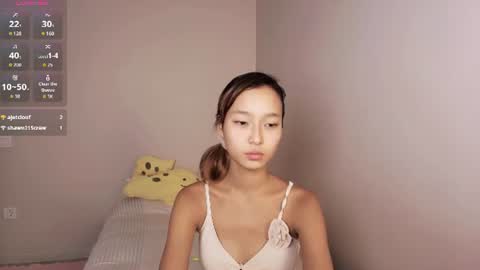 Lihn Pham online show from August 16, 5:33 am
