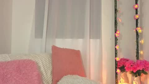 liiaa online show from July 25, 12:25 am