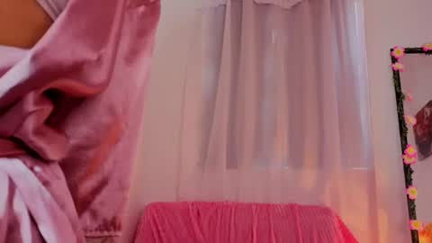 liiaa online show from August 12, 3:47 pm
