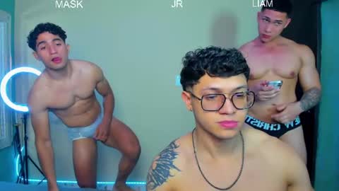 liiam_jesus online show from August 7, 10:43 pm