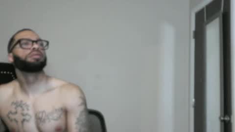 liightskinlover online show from April 28, 2:21 pm