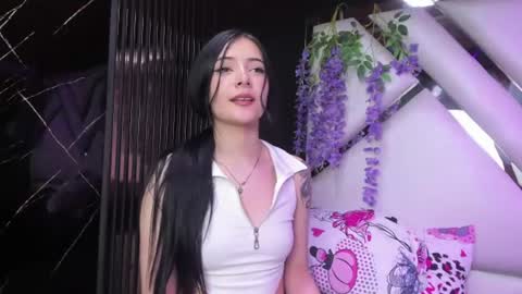 liinzy_rouse online show from August 3, 11:01 pm