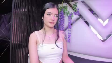 liinzy_rouse online show from August 4, 5:10 pm