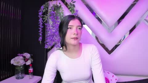 liinzy_rouse online show from August 12, 7:16 pm