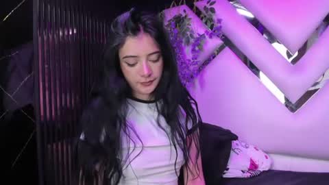 liinzy_rouse online show from August 13, 6:44 pm