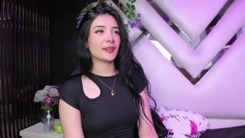 liinzy_rouse online show from August 14, 7:39 pm