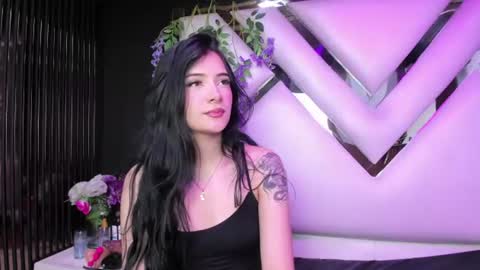 liinzy_rouse online show from August 15, 4:11 pm