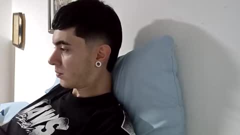 liio____ online show from May 11, 10:34 pm