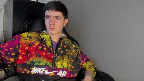 liio____ online show from June 23, 2:12 am