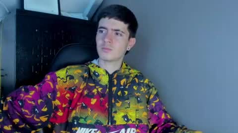 liio____ online show from June 23, 3:18 am