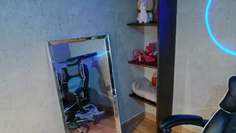 liizzymoon online show from August 15, 9:57 am