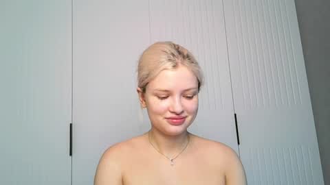 Anna and Bella online show from July 15, 6:03 am