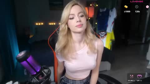 Ilona 3 online show from June 27, 3:04 pm