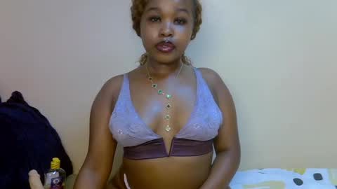 lil__cupcake online show from August 10, 1:12 pm