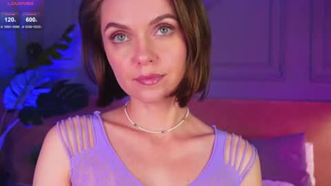 lil__fleur online show from August 3, 7:32 pm