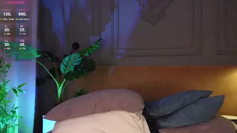 lil__fleur online show from August 12, 2:36 am