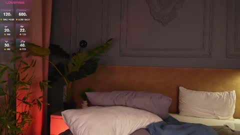 lil__fleur online show from August 15, 1:42 am