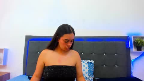Lil Auroa  online show from August 3, 9:55 pm