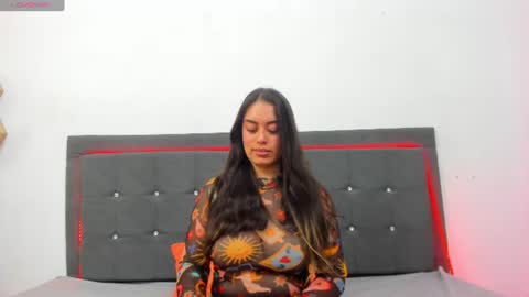 Lil Auroa  online show from August 5, 8:07 pm