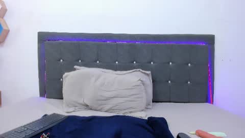 Lil Auroa  online show from August 12, 8:44 pm