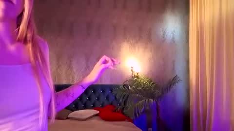 Erica online show from July 30, 2:46 pm
