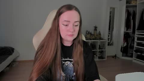 Lil 3 online show from July 7, 6:01 pm