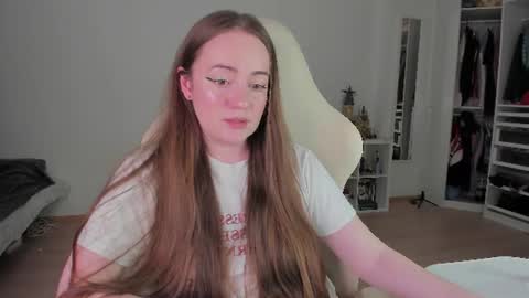 Lil 3 online show from July 12, 8:48 pm