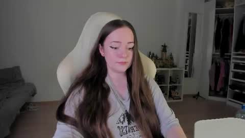 Lil 3 online show from July 27, 8:36 pm