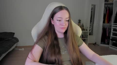 Lil 3 online show from August 8, 11:49 pm