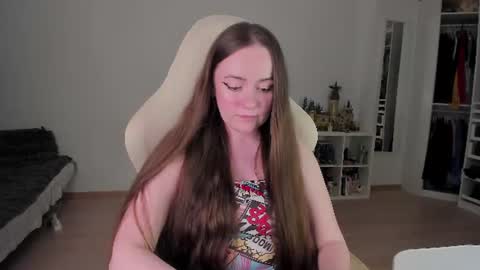 Lil 3 online show from September 5, 4:45 pm
