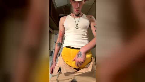 lil_pepino online show from June 9, 5:14 am