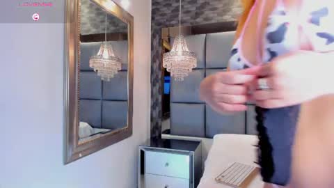 Sarah online show from August 8, 1:05 am