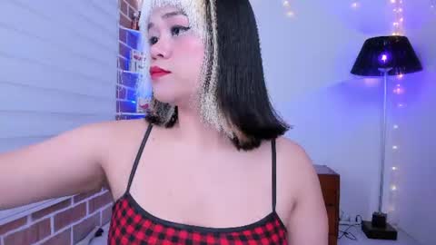 Lila Jordan online show from June 19, 7:03 pm