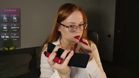 lila_pitt online show from June 8, 10:32 am