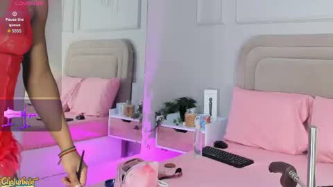 lila bailey  online show from August 13, 11:57 am