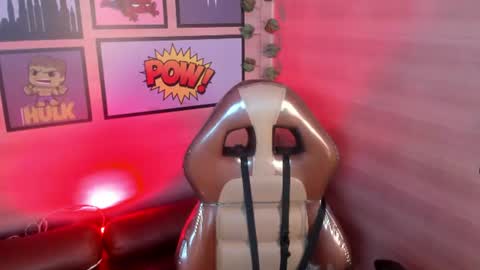 Lila online show from August 14, 1:48 pm