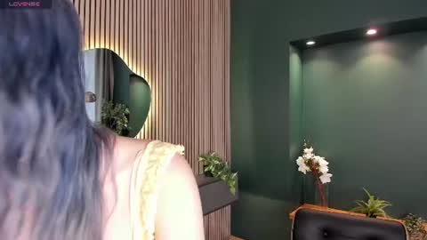 Lila online show from June 26, 2:53 pm