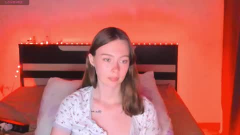 lilemma19 online show from July 10, 8:58 pm