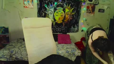 Lil online show from July 6, 2:09 pm