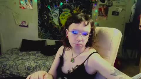 Lil online show from July 6, 4:21 pm