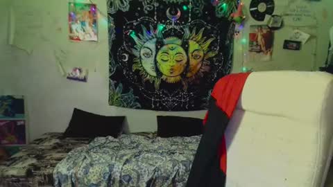 Lil online show from July 10, 2:23 pm