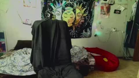 Lil online show from July 19, 1:46 pm