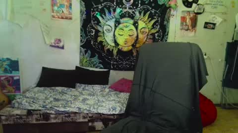 Lil online show from July 22, 11:01 am