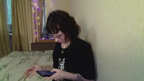 Lil online show from August 25, 1:18 pm