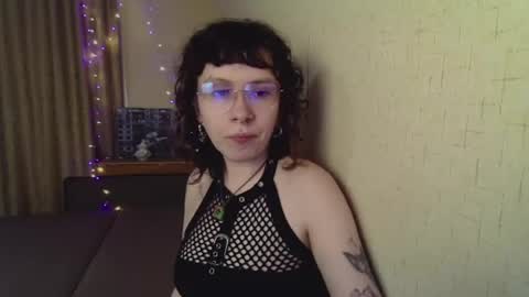 Lil online show from August 27, 1:08 pm