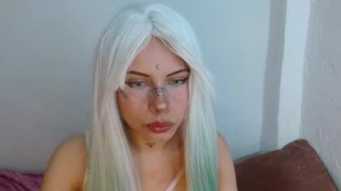 lilfoxxi online show from July 23, 8:55 pm