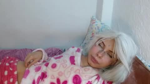 lilfoxxi online show from July 24, 1:52 am